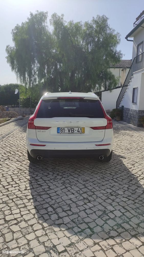 Volvo XC 60 2.0 D4 Momentum Geartronic - 29