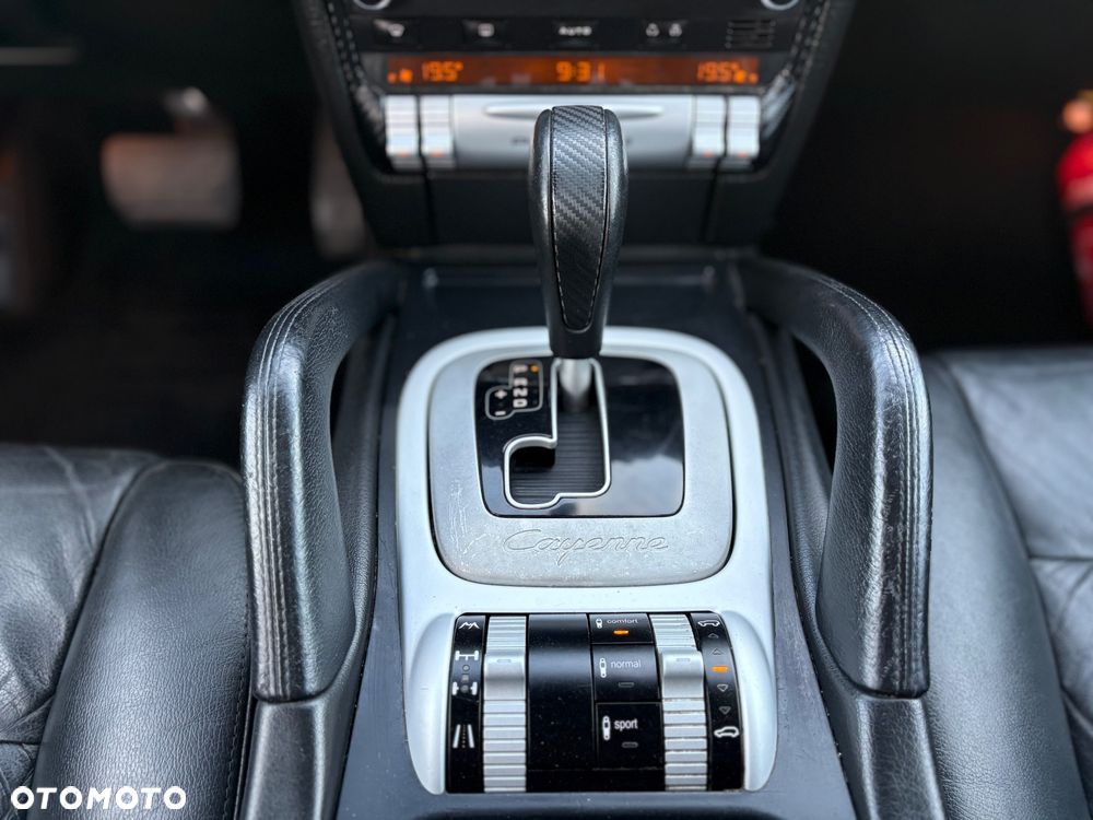 Porsche Cayenne - 13