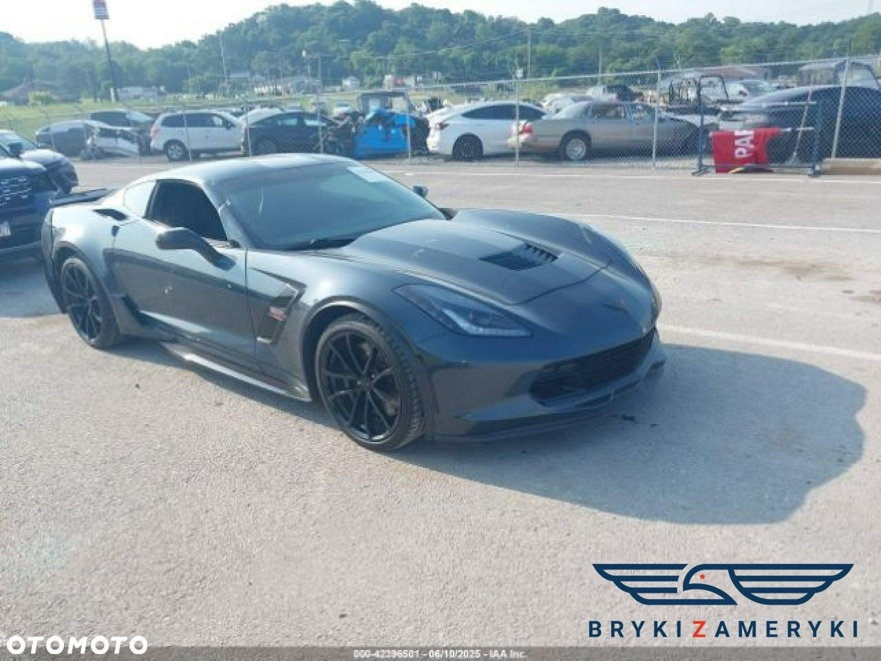 Chevrolet Corvette - 3