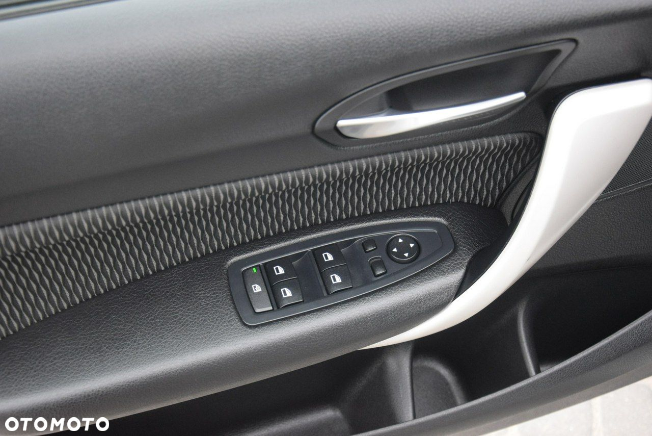 BMW Seria 1 118d - 24