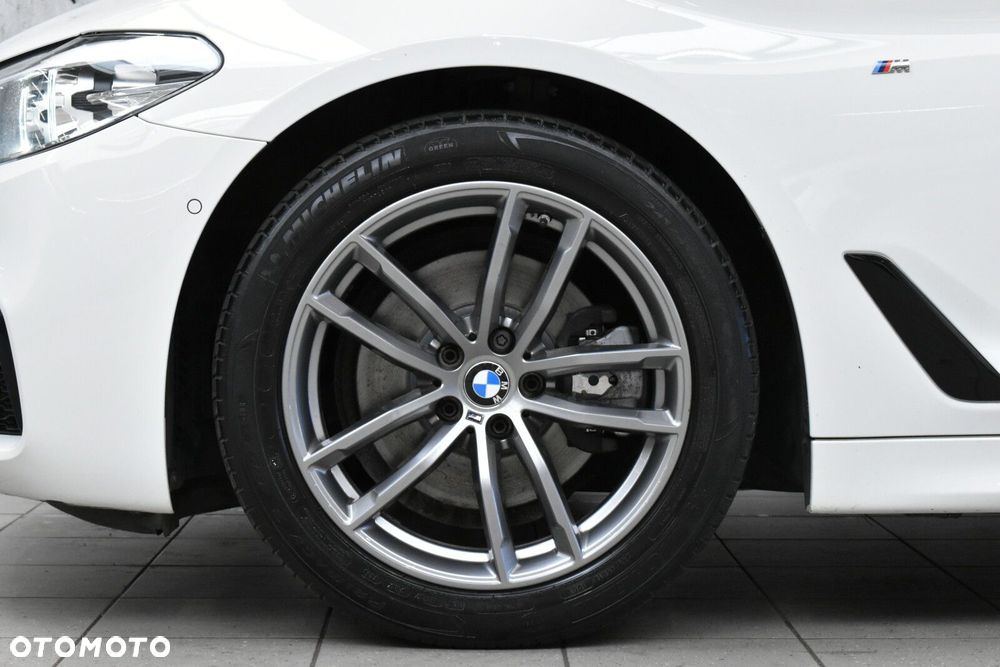 BMW Seria 5 520d xDrive M Sport sport - 7