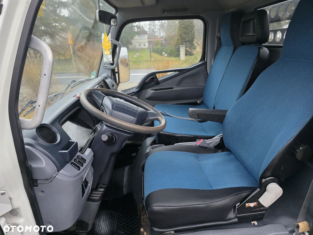 Mitsubishi Fuso Canter - 17