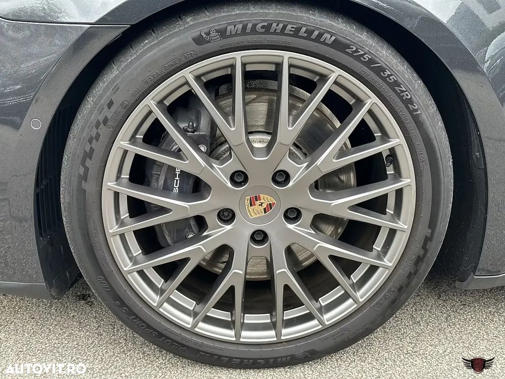Porsche Panamera 4 E-Hybrid - 26