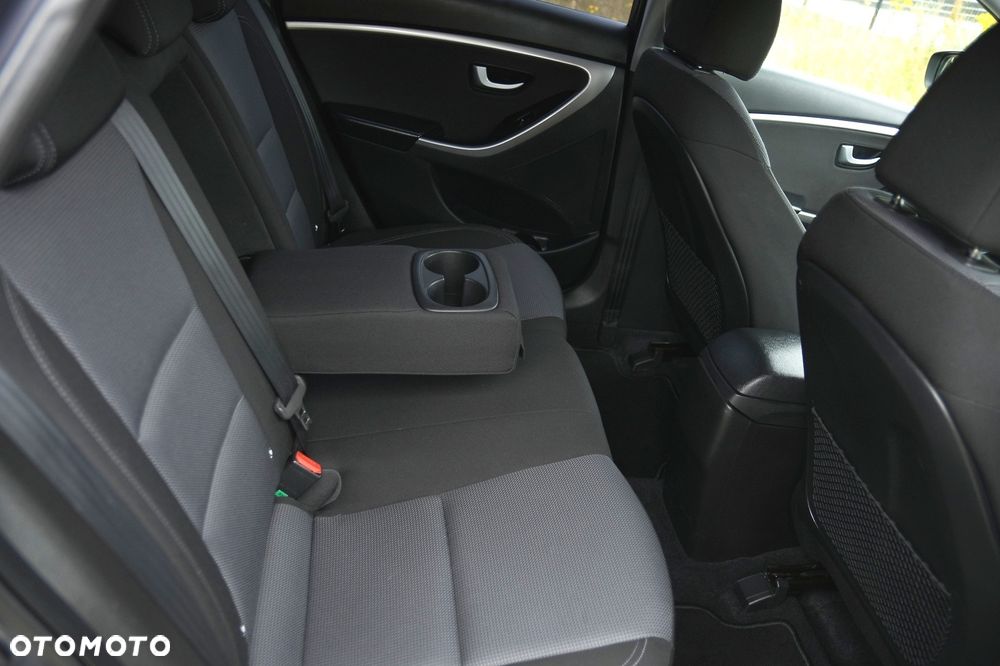 Hyundai i30 blue 1.6 GDI DCT Premium - 20