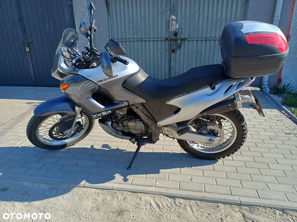 Aprilia Pegaso - 1