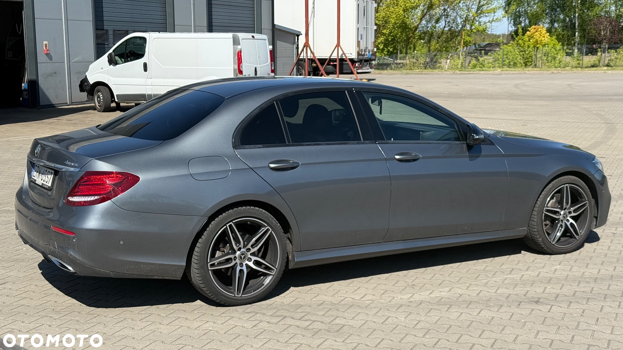 Mercedes-Benz Klasa E 220 d 4-Matic Business Edition 9G-TRONIC - 9