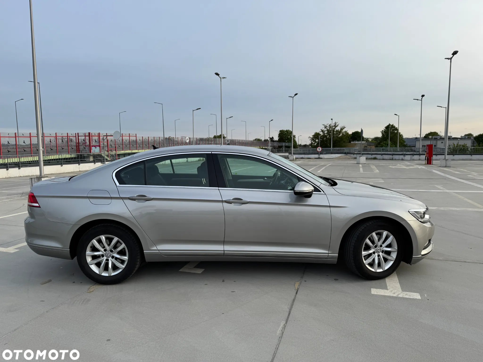 Volkswagen Passat 1.8 TSI BMT Comfortline - 5