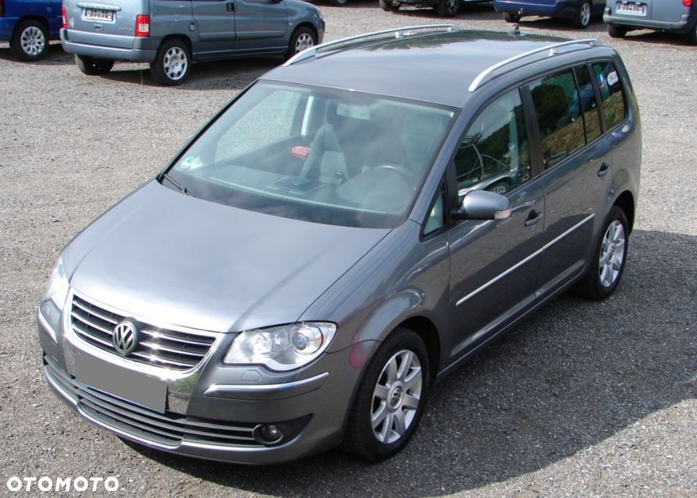 Volkswagen Touran 1.9 TDI Highline - 1