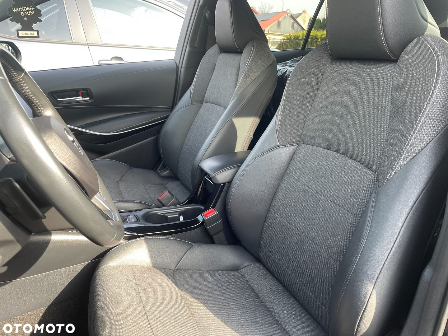 Toyota Corolla - 16