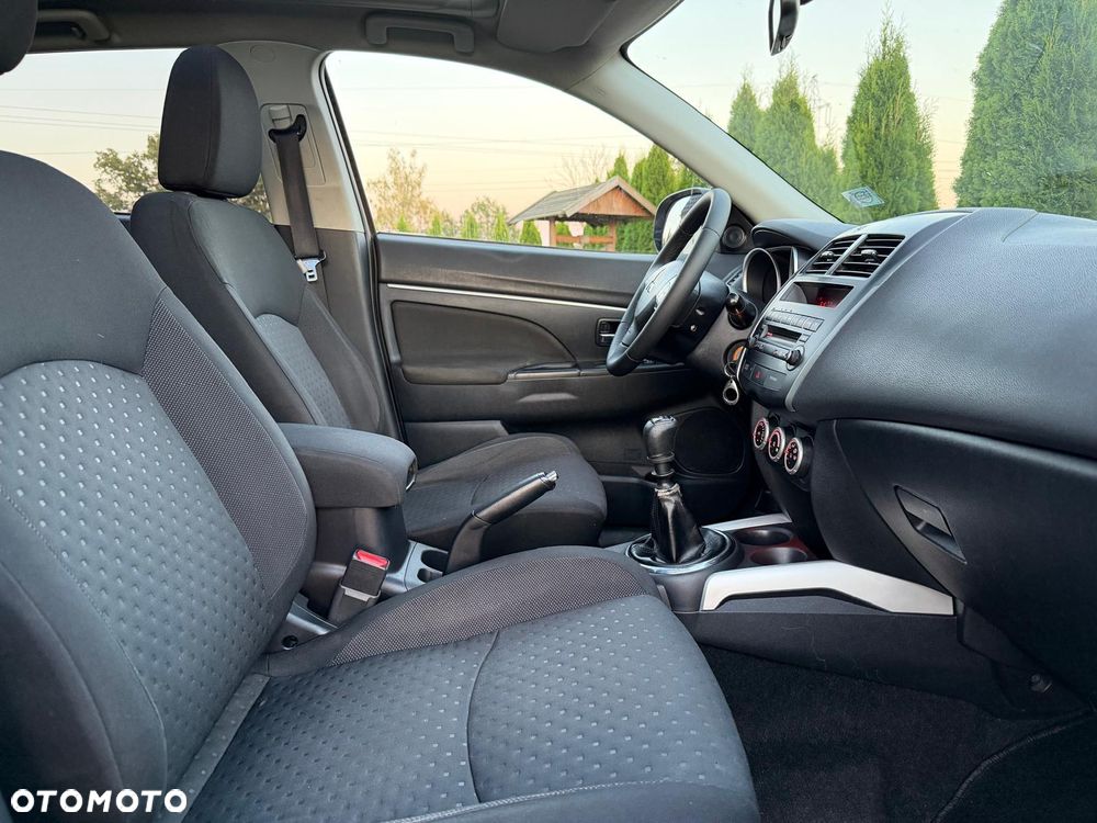 Mitsubishi ASX - 10