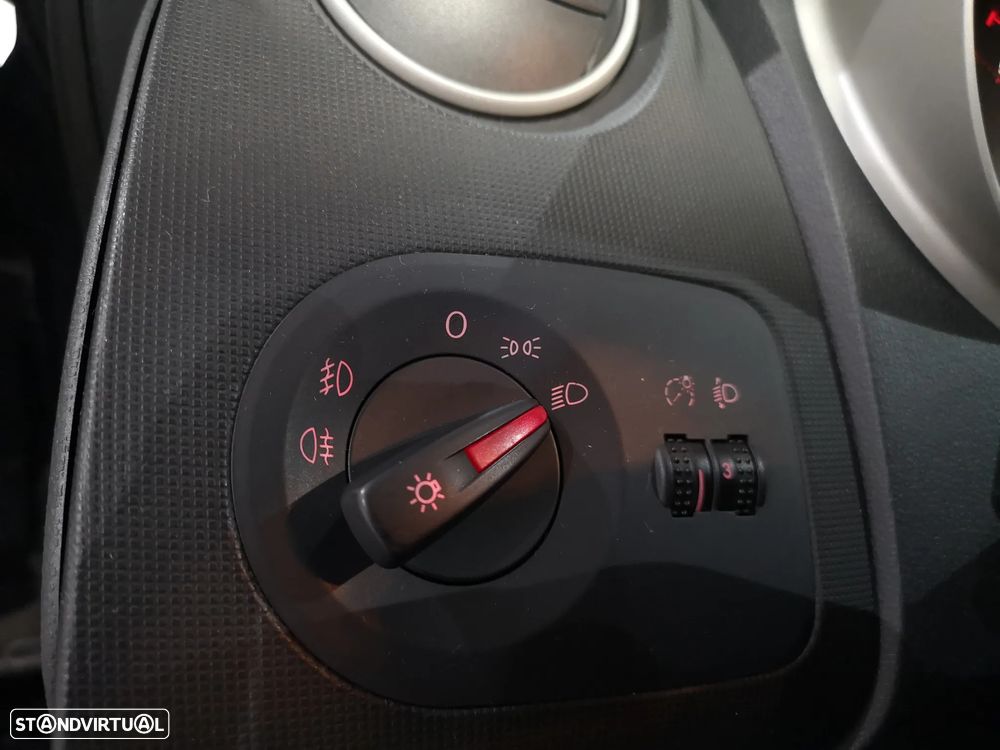 SEAT Ibiza 1.6 TDI Sport DPF - 24