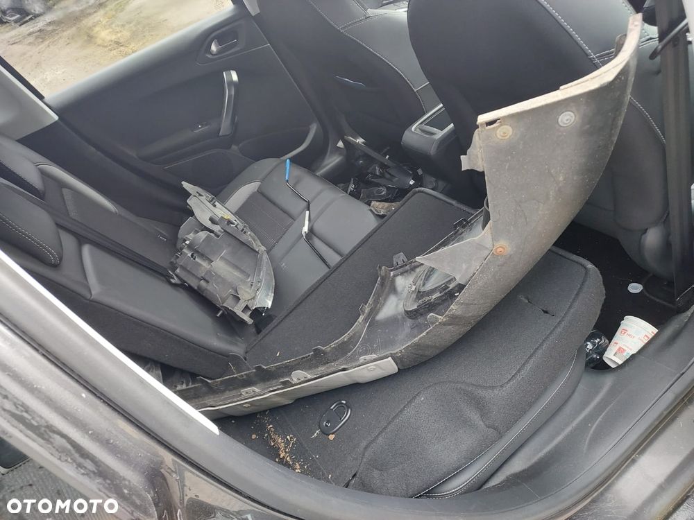 Peugeot 2008 - 13