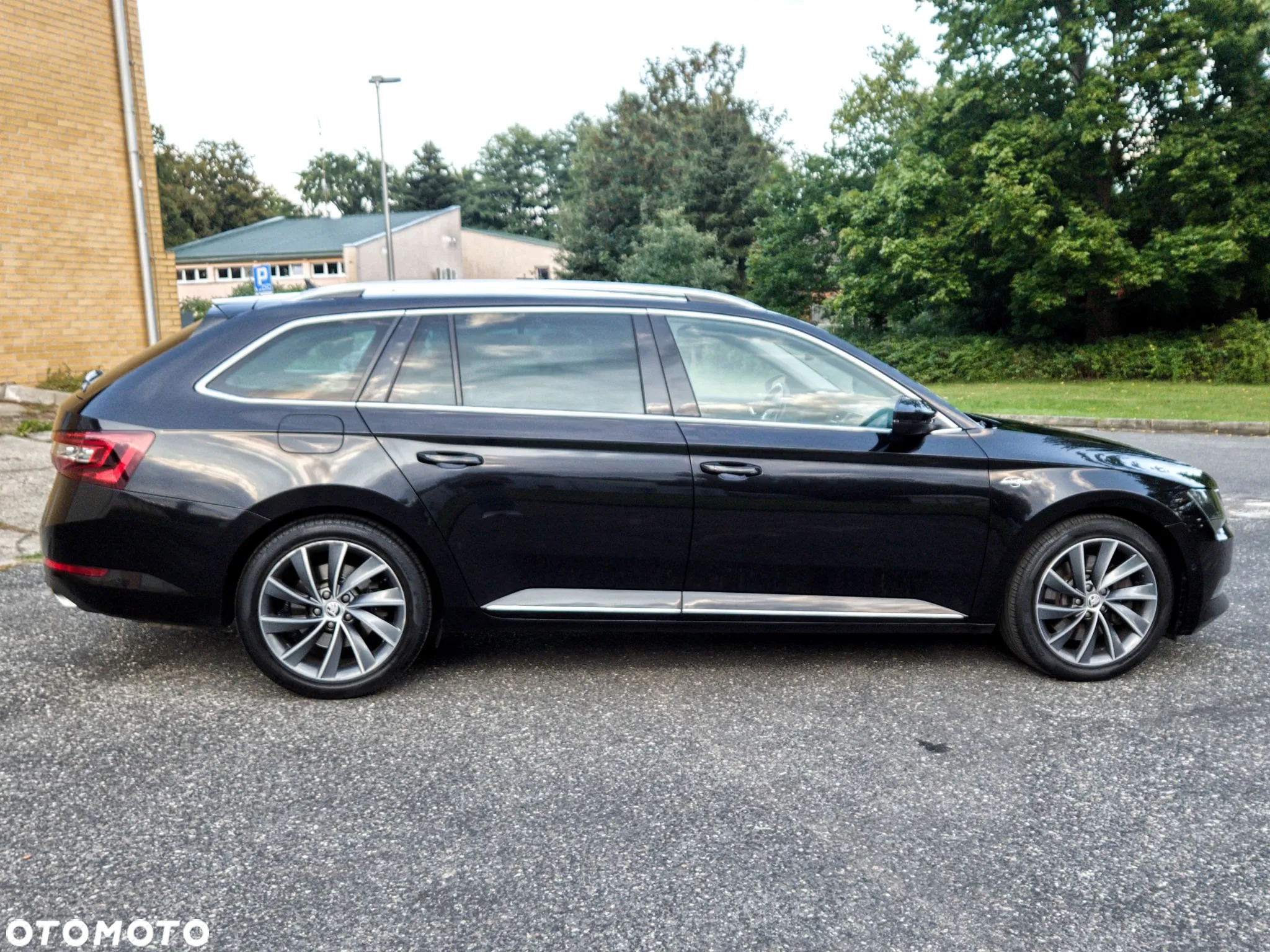Skoda Superb 2.0 TSI 4x4 L&K DSG - 8