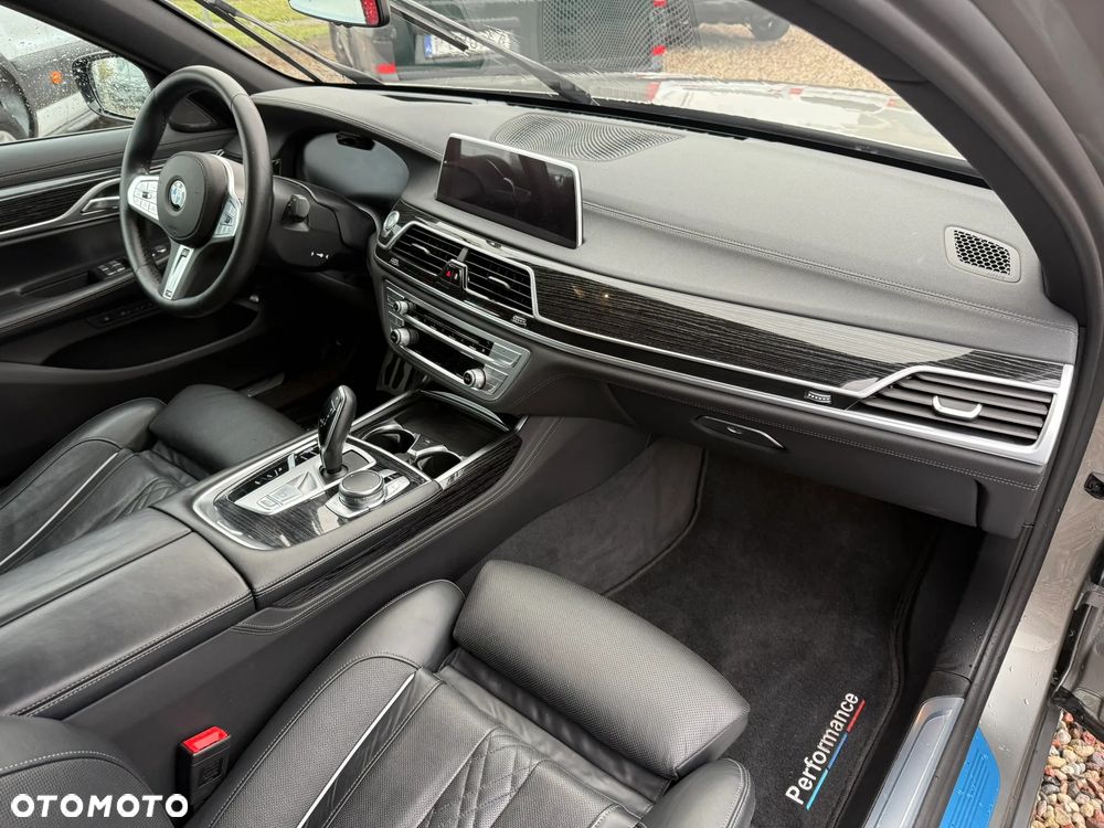 BMW Seria 7 - 13