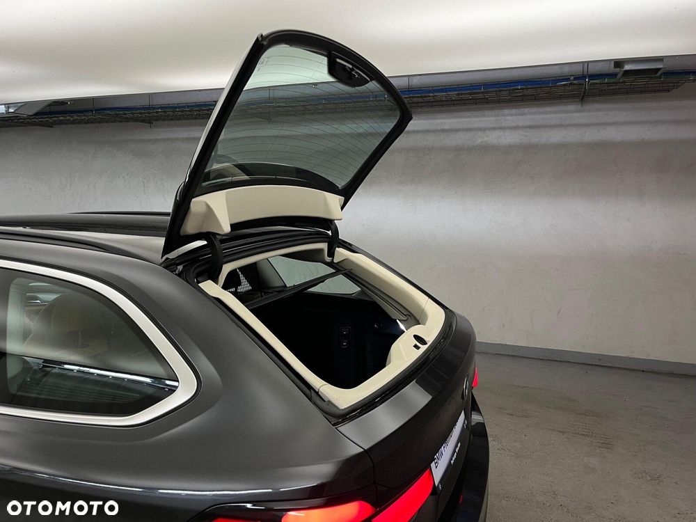 BMW Seria 5 520d xDrive mHEV sport - 33