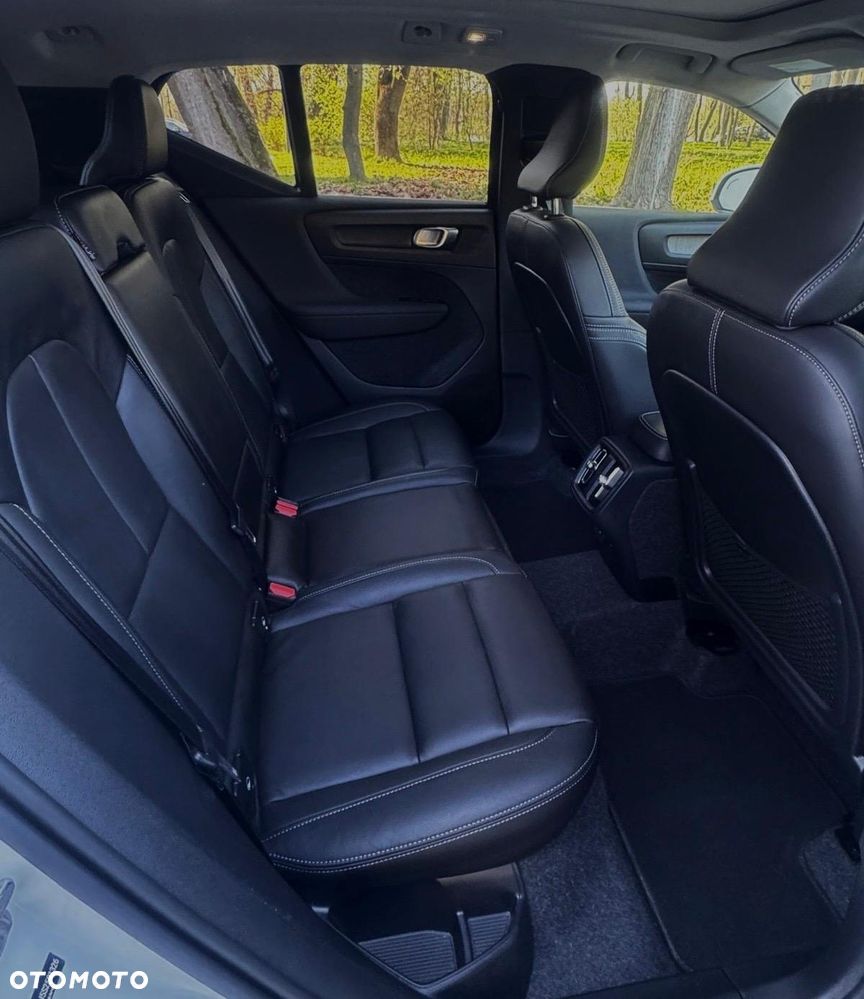 Volvo XC 40 B5 B AWD Geartronic Inscription - 24