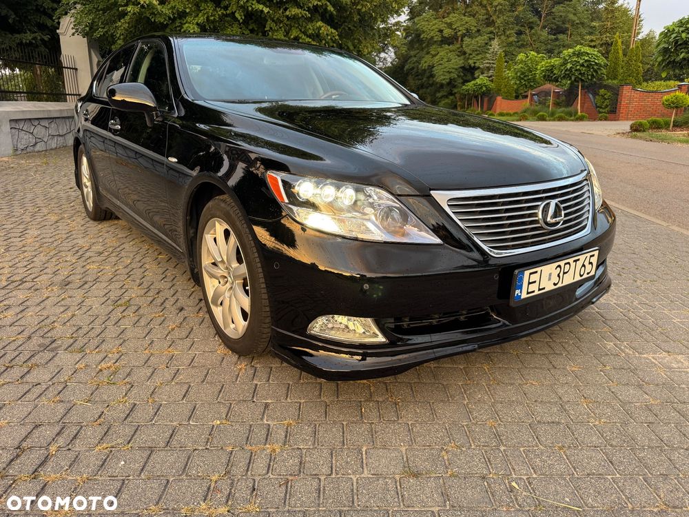 Lexus LS 460 Elite - 3
