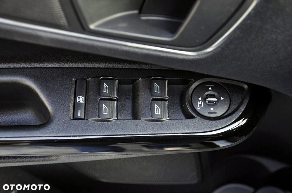 Ford B-MAX 1.0 EcoBoost Titanium - 22