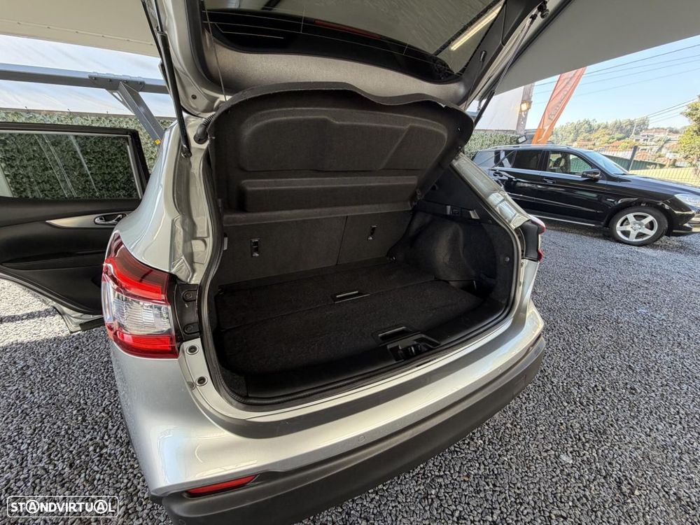 Nissan Qashqai 1.5 dCi Tekna - 33