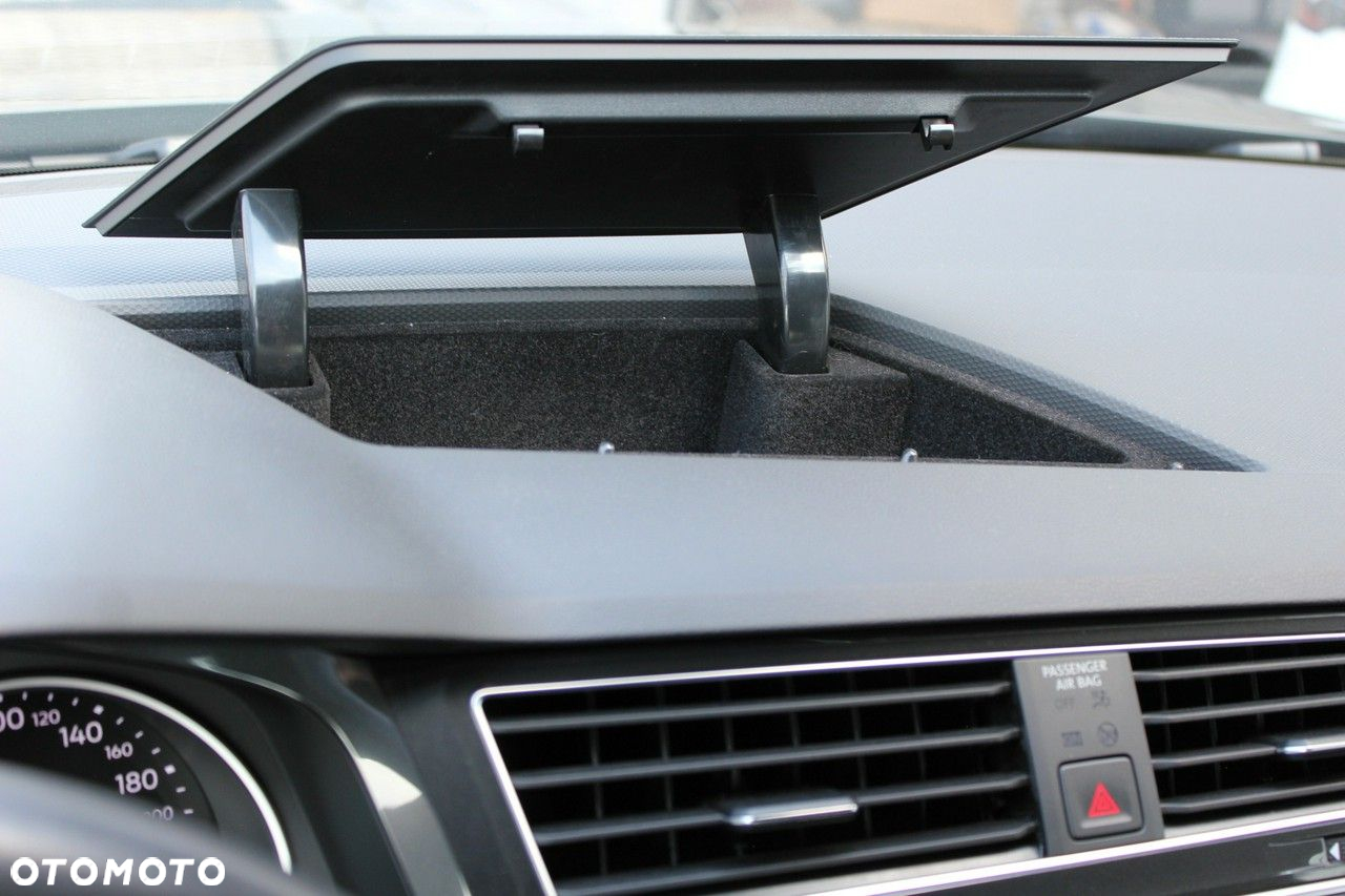 Volkswagen Tiguan - 31