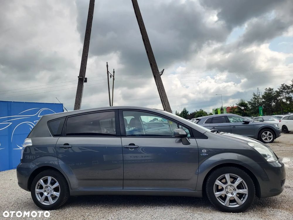 Toyota Corolla Verso 2.2 D-4D X 7os - 5