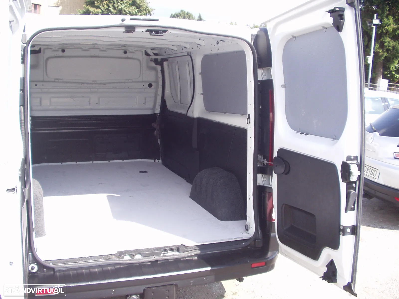 Renault Trafic 1.6 DCI Extra-Longa XL - 9