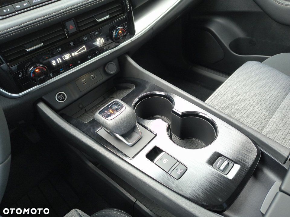 Nissan X-Trail - 14