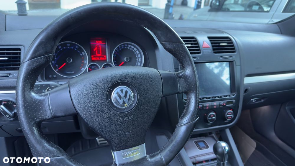Volkswagen Golf - 15