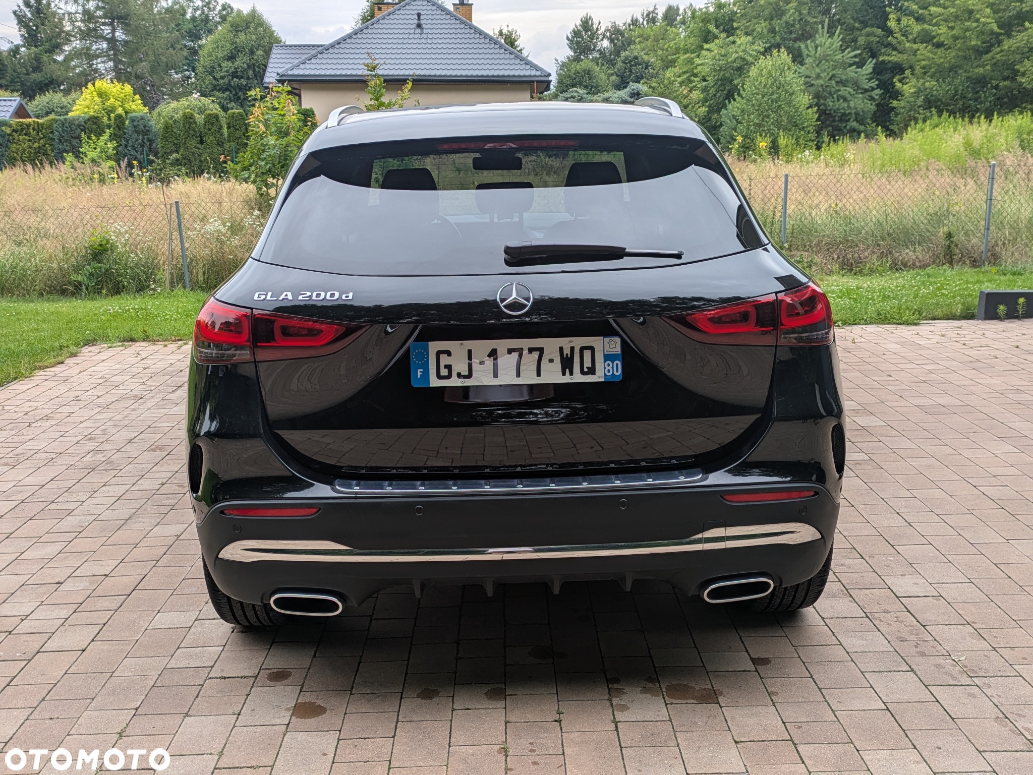 Mercedes-Benz GLA - 9