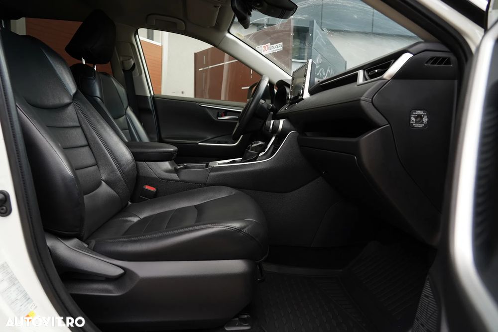 Toyota RAV4 2.5 4x4 Lounge - 9