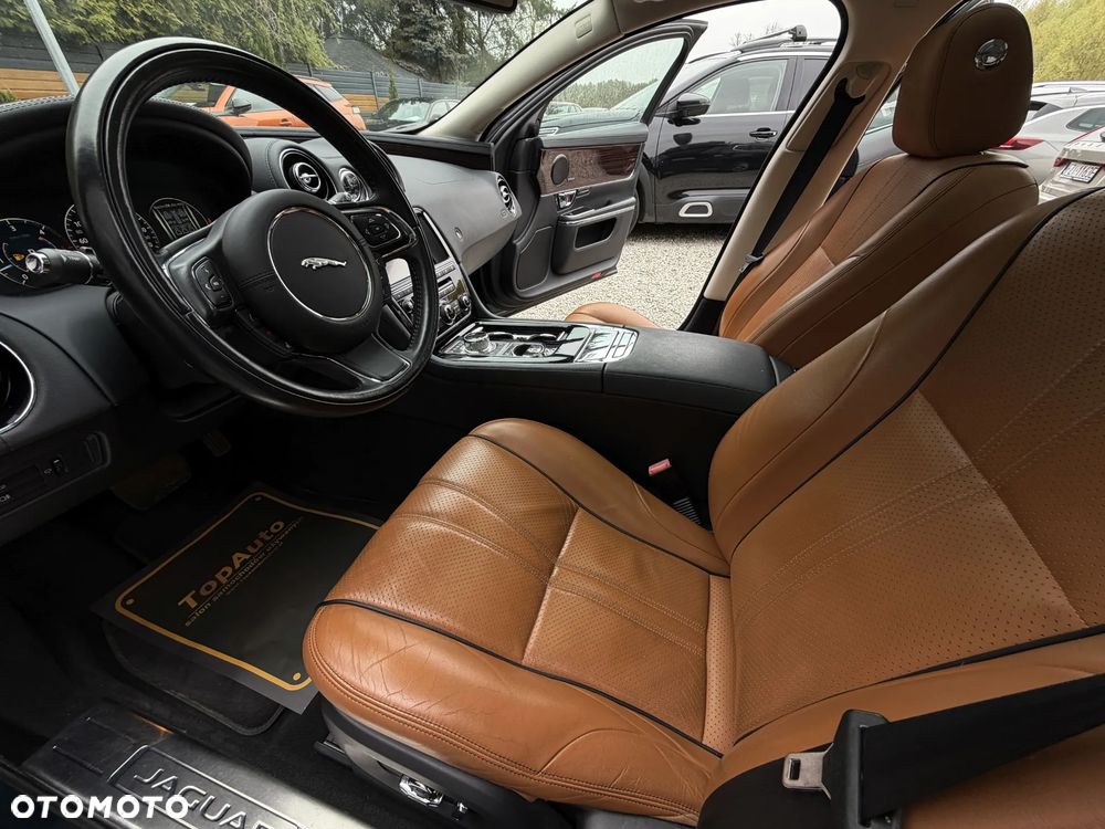 Jaguar XJ 3.0 D V6 Premium Luxury - 19