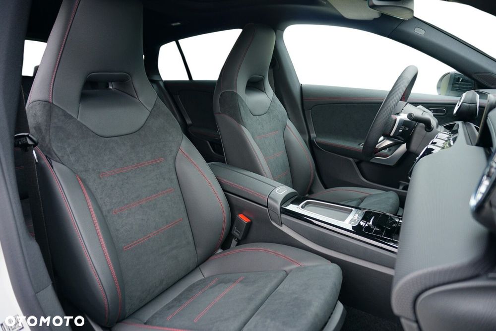 Mercedes-Benz CLA 200 AMG Line 7G-DCT - 9