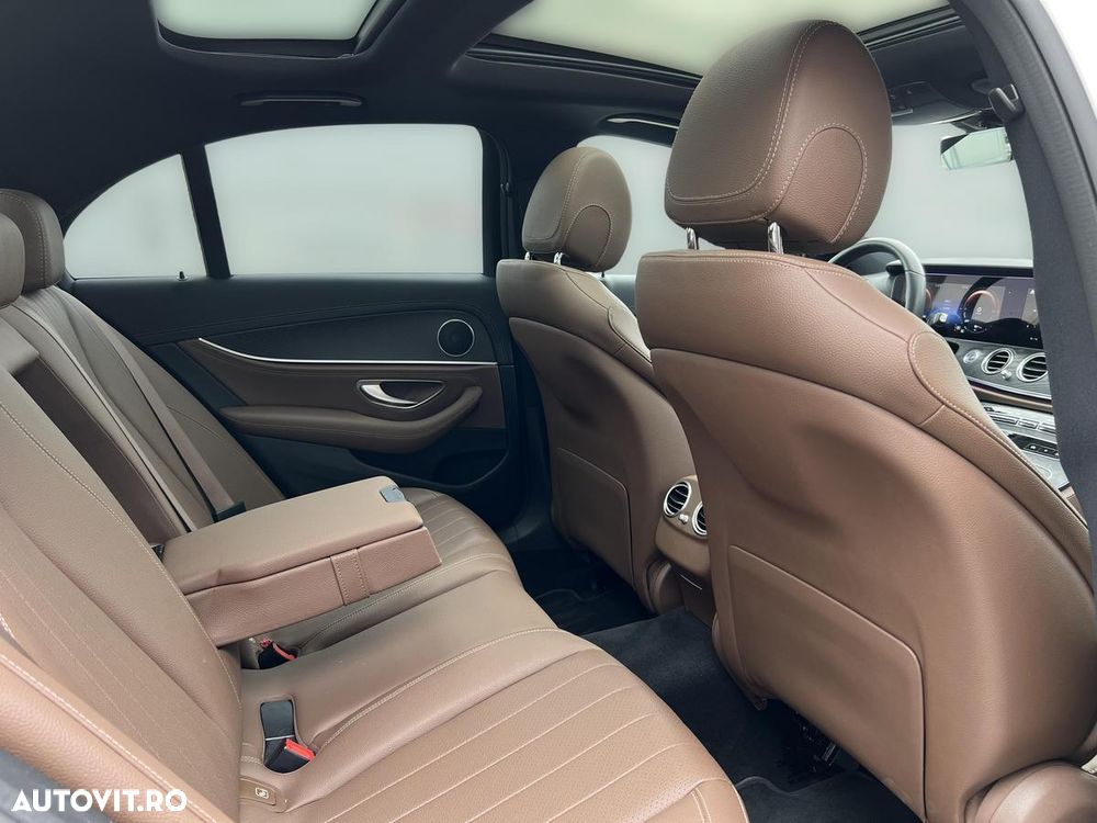 Mercedes-Benz E 300 Aut. - 14