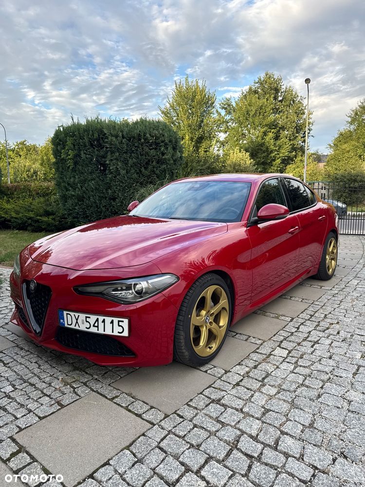 Alfa Romeo Giulia 2.0 Turbo - 1