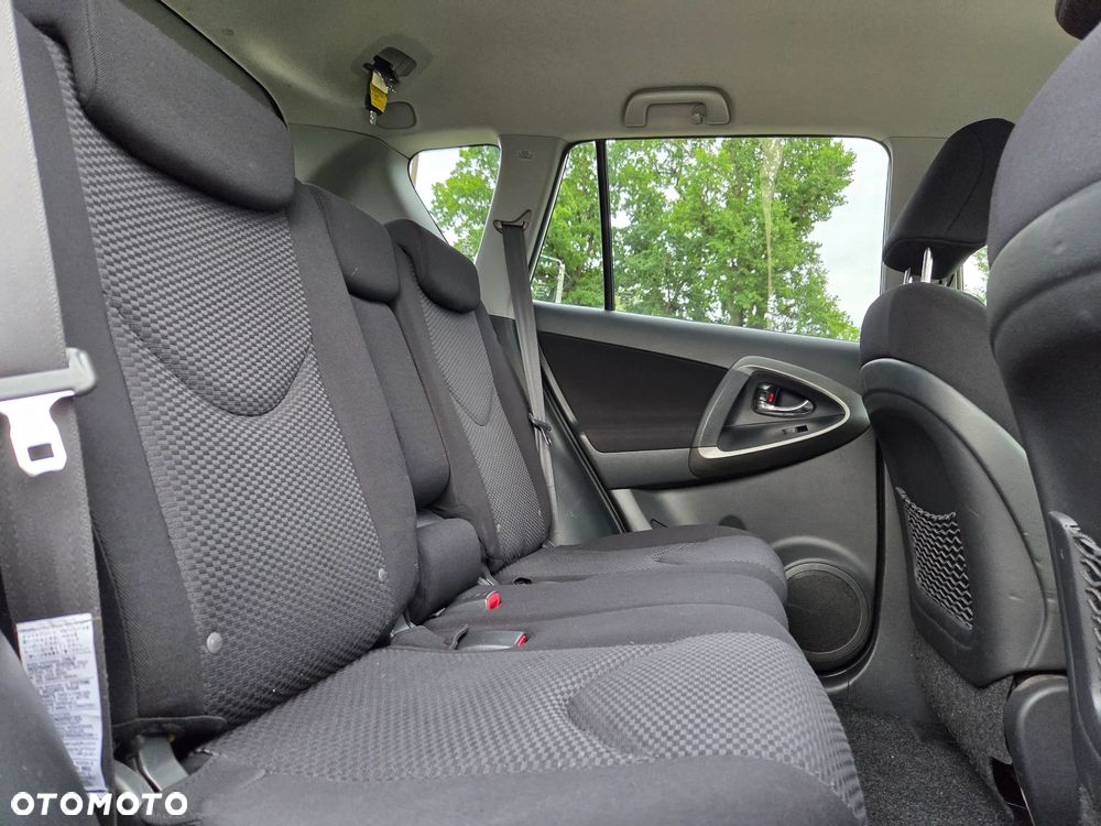 Toyota RAV4 2.0 VVT-i Premium - 10
