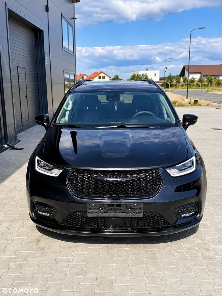 Chrysler Pacifica 2022 photo 3