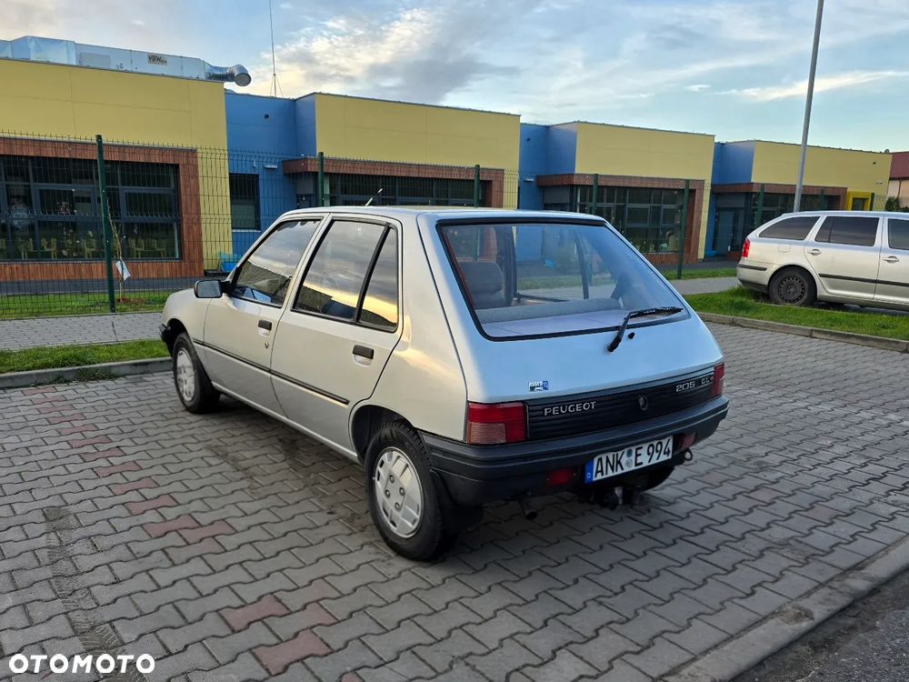 Peugeot 205 1.1 GL - 4