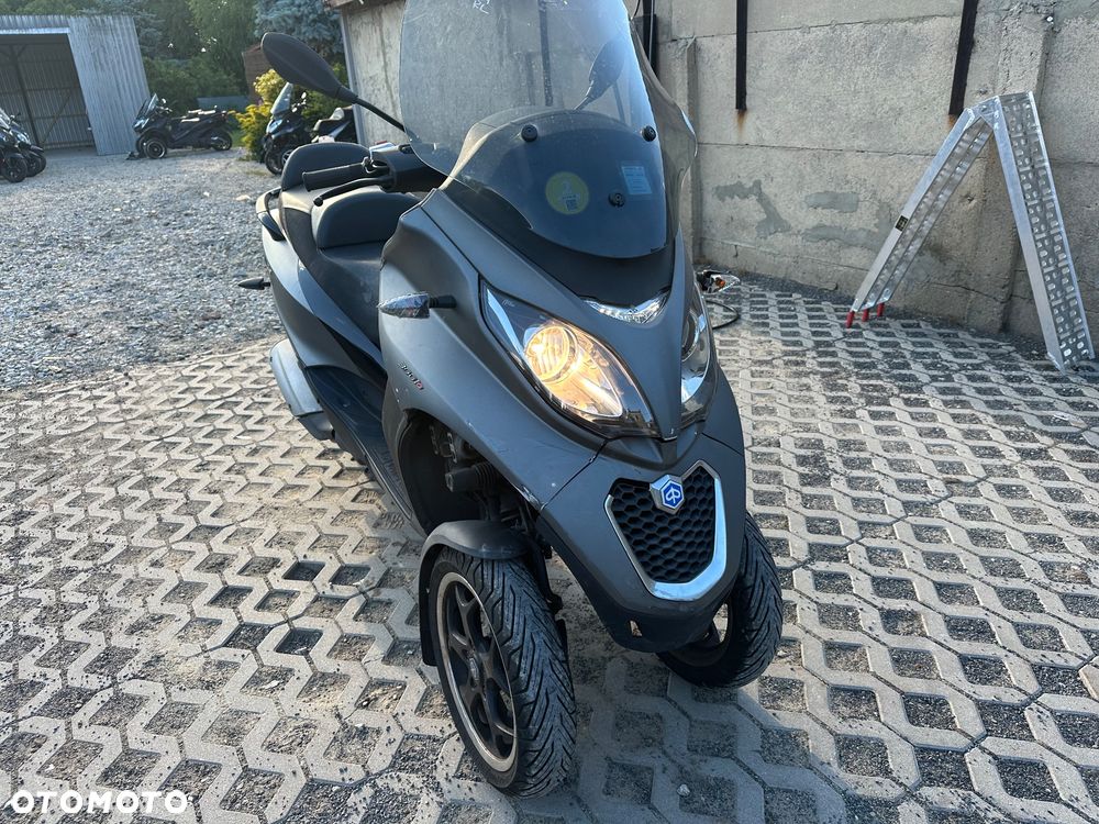 Piaggio MP-3 - 10