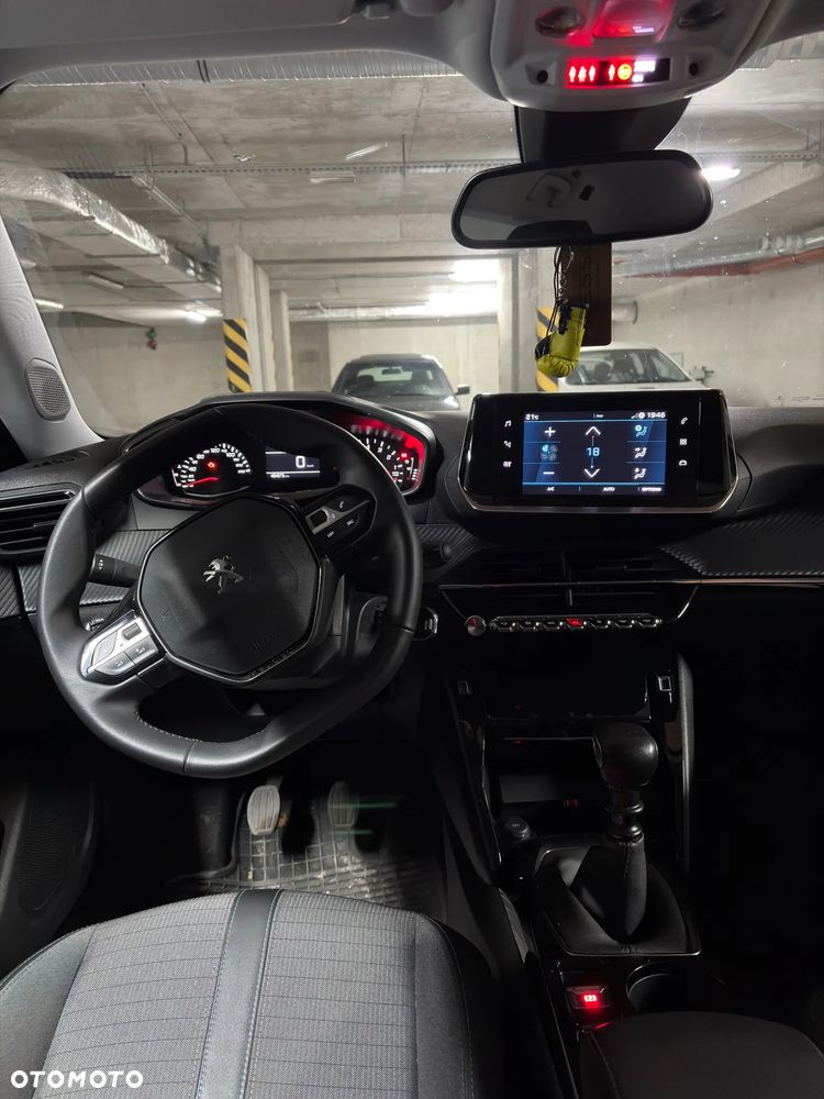 Peugeot 2008 1.2 PureTech Allure Pack S&S - 4