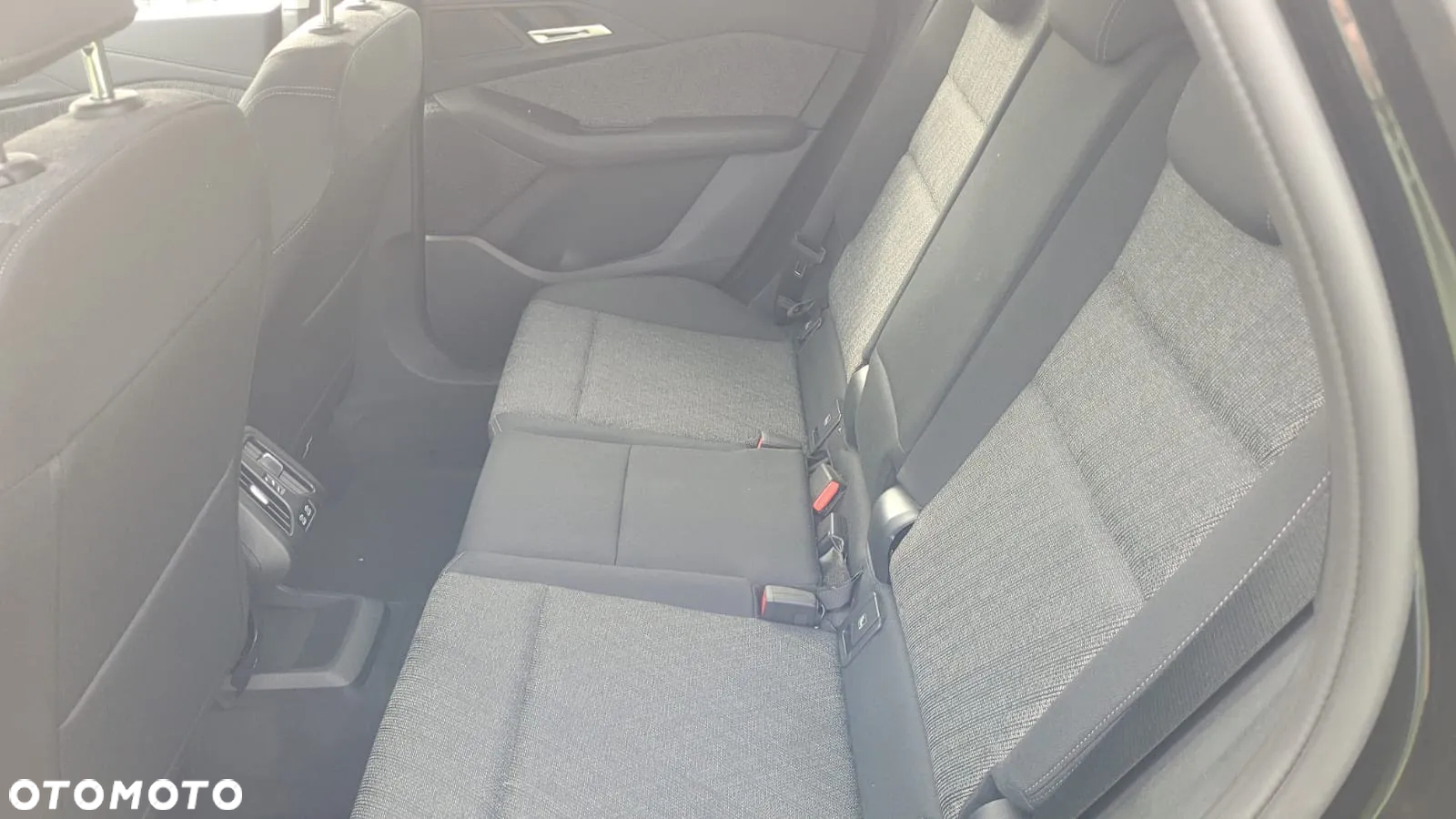 BMW Seria 2 223d xDrive Active Tourer - 14