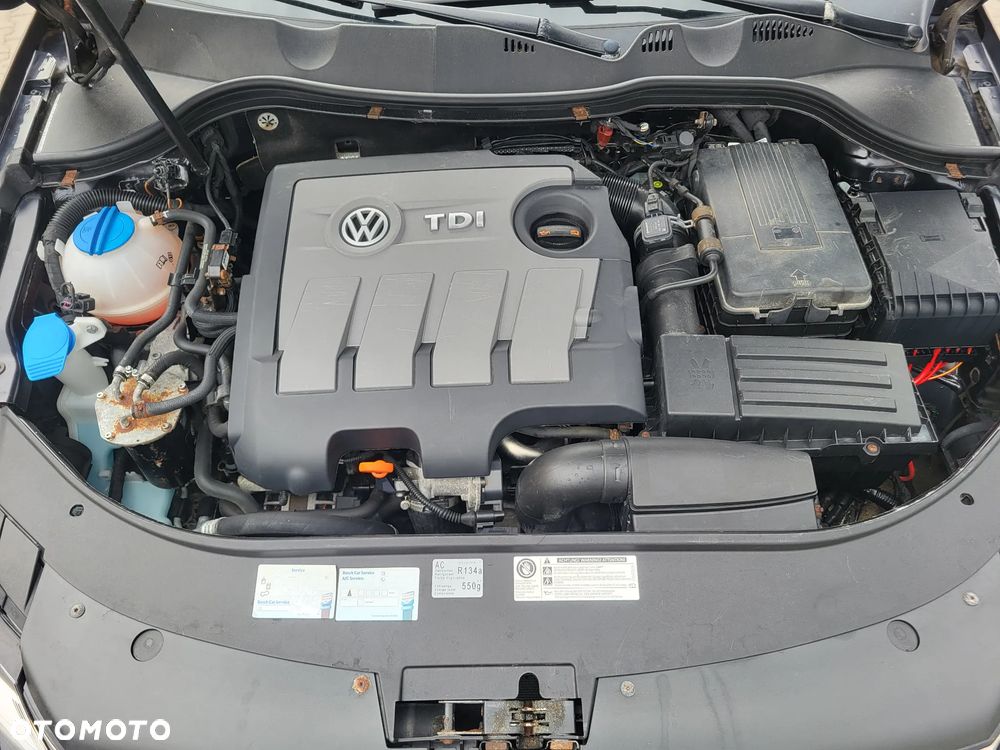 Volkswagen Passat 1.6 TDI Perfectline - 5