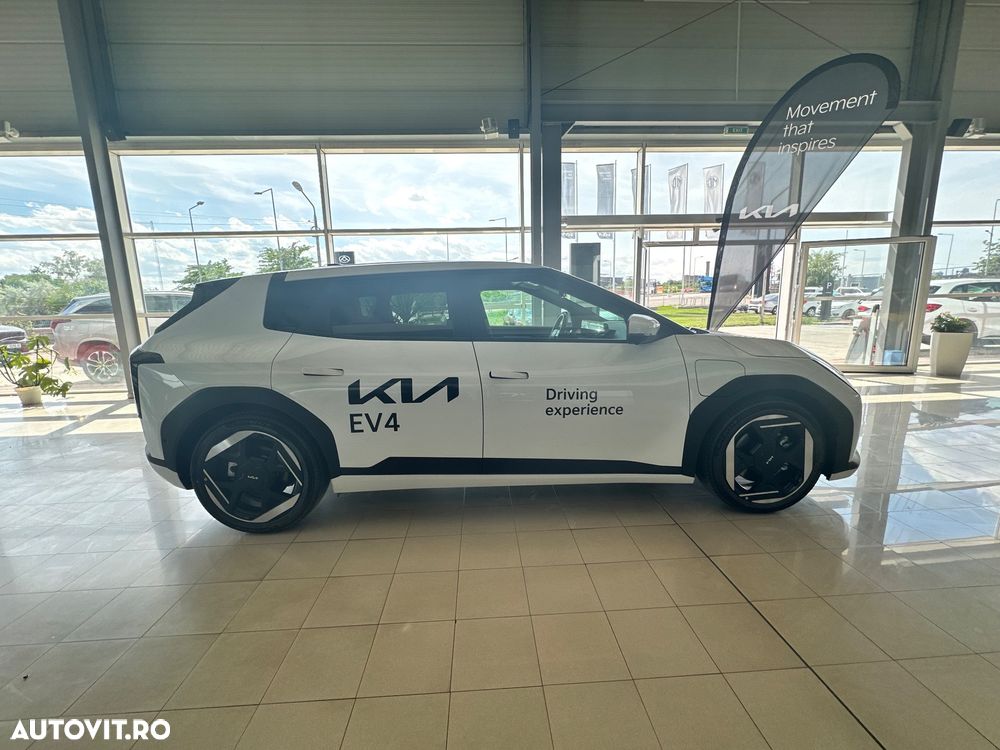 Kia EV4 - 8