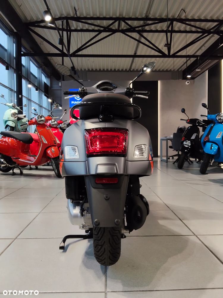Vespa GTS - 5