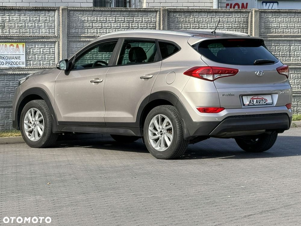 Hyundai Tucson blue 1.7 CRDi 2WD Style - 36