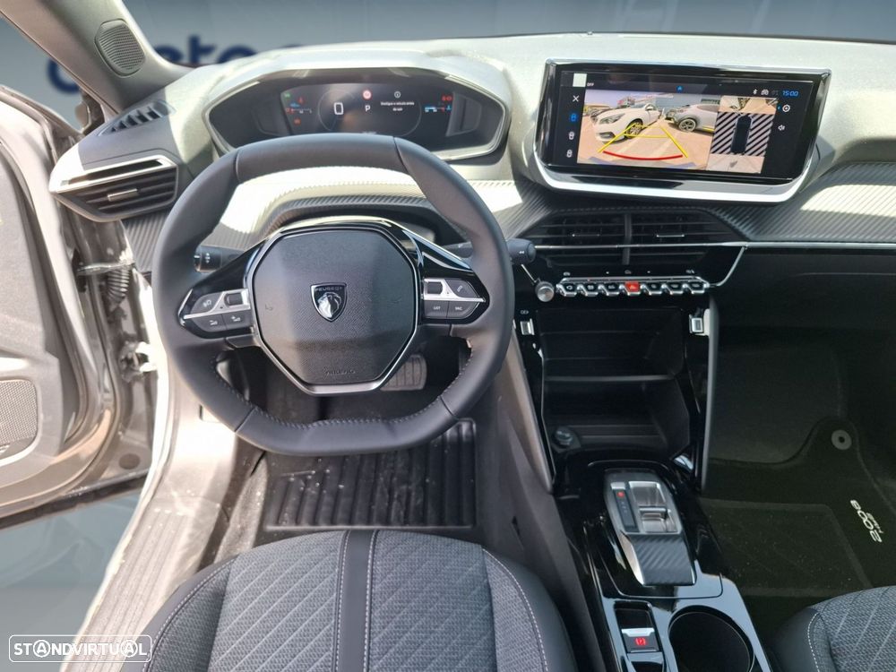 Peugeot 2008 1.2 Hybrid Allure e-DCS6 — fotografia 13