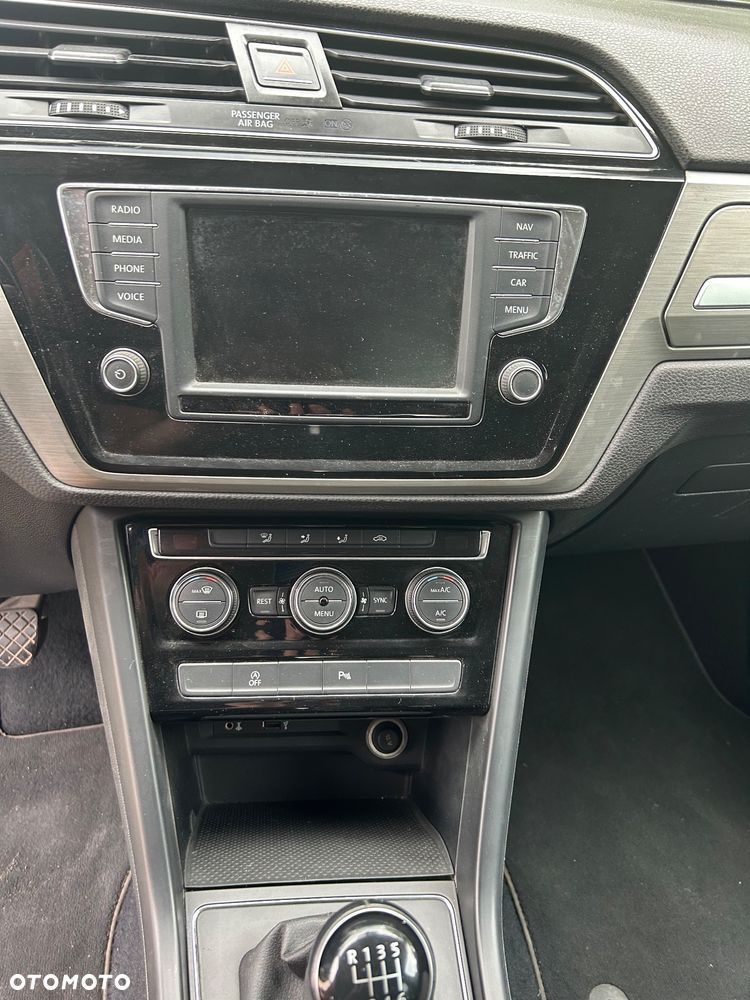 Volkswagen Touran 1.2 TSI (BlueMotion Technology) Comfortline - 26