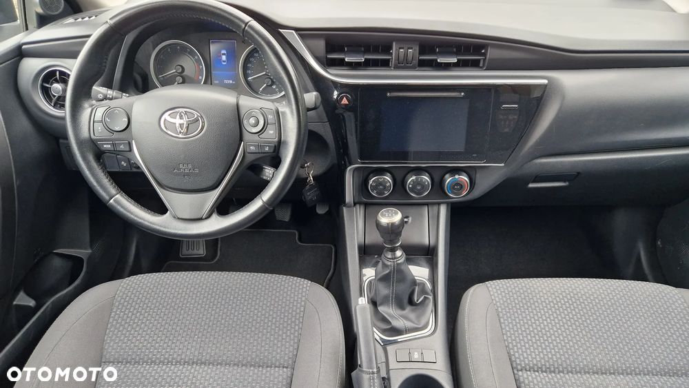 Toyota Corolla 1.6 Comfort - 26