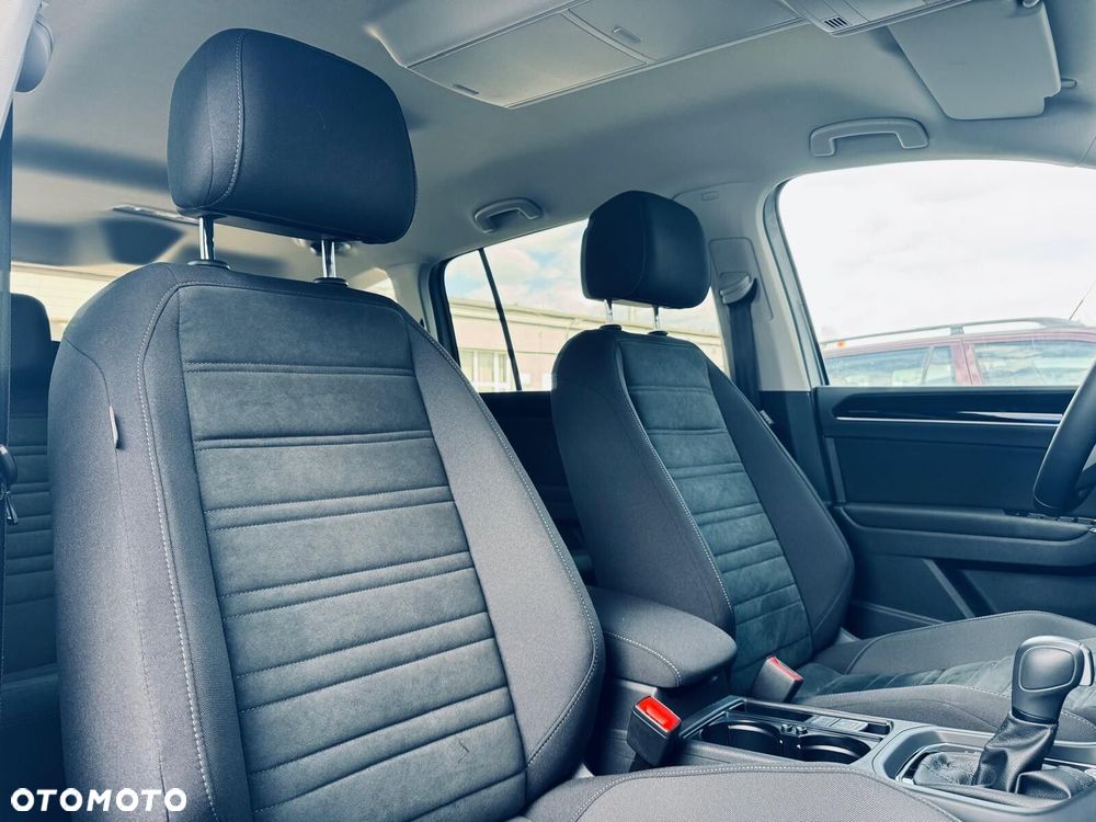 Volkswagen Touran - 21