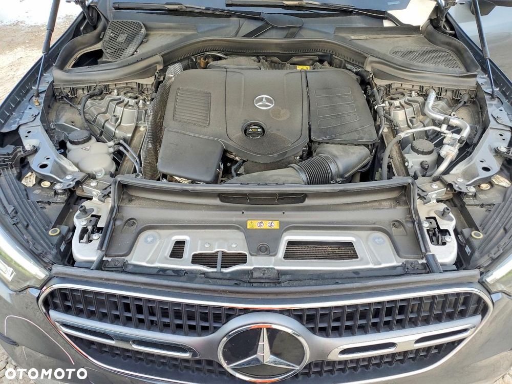 Mercedes-Benz GLC 300 4Matic 9G-TRONIC Avantgarde Advanced - 13
