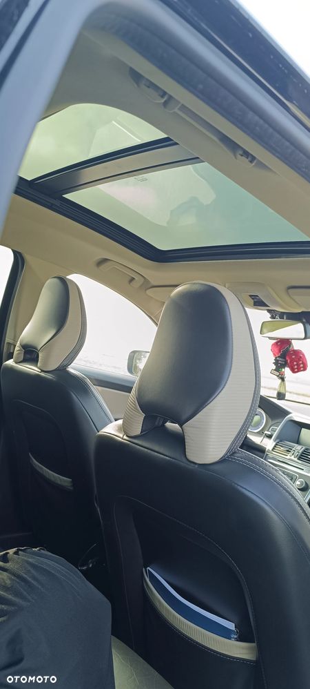 Volvo XC 60 D3 Drive-E R-Design Momentum - 6